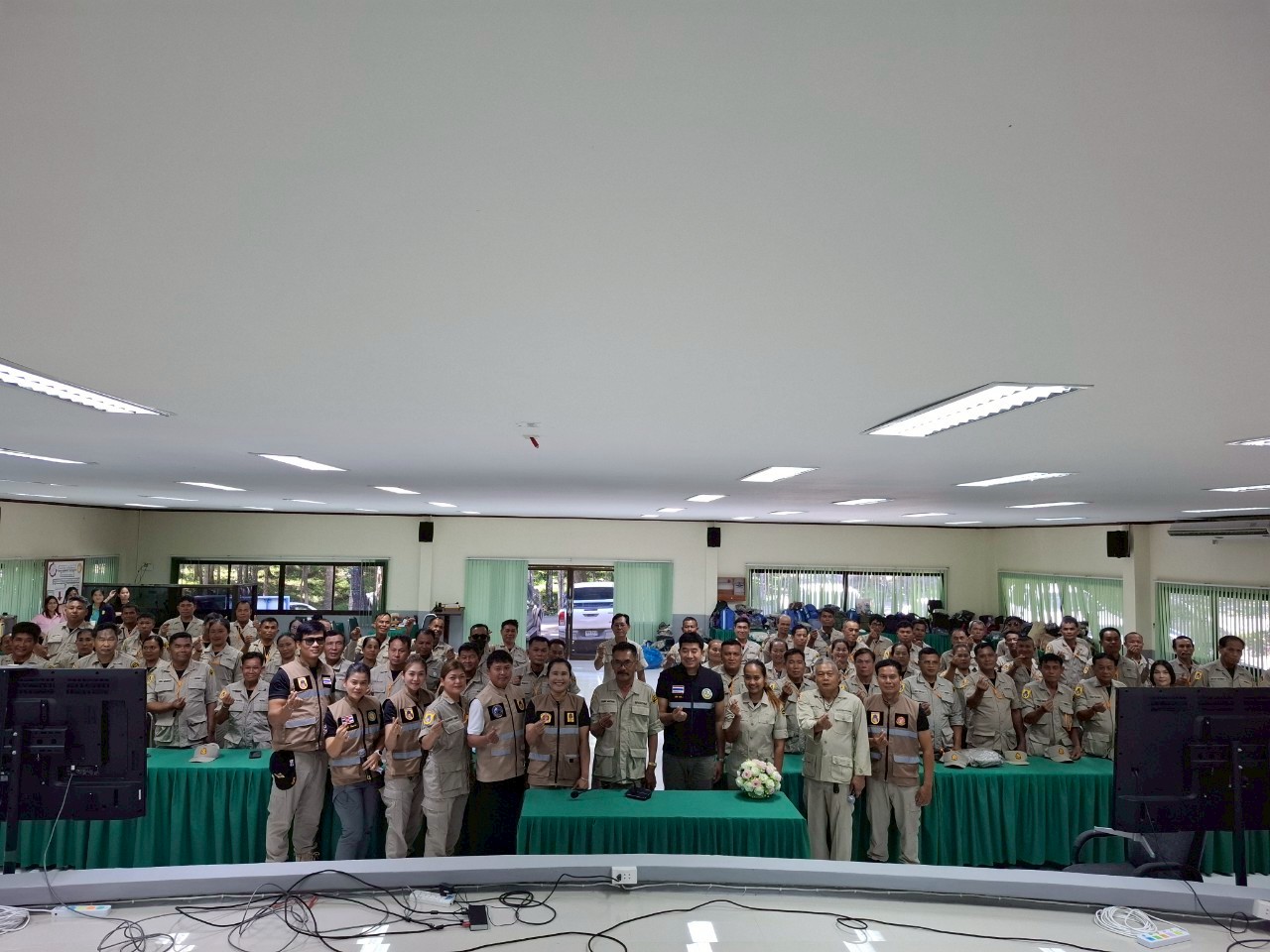 LINE_ALBUM_ทบทวน อปพร. 68_250813_60_397.jpg